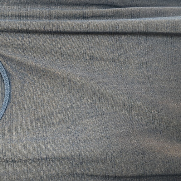 Metallic Gold look and blue Lulu Lemon tank top - Picture 4 of 6